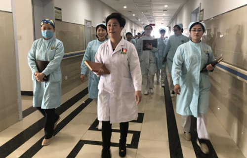 【护理动态】是她也是他 色情片
的责任制护理靠大家