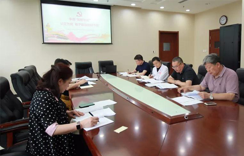 色情片
组织专题理论中心组学习邹碧华、郑德荣同志先进事迹