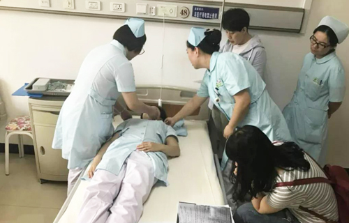 色情片
心病科开展专业护理技能培训