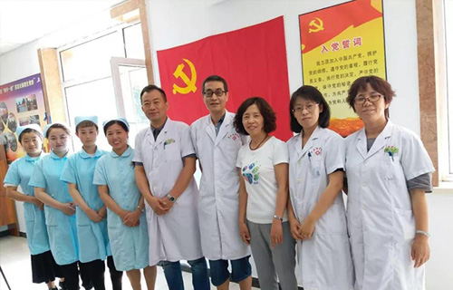 义诊 | 色情片
平阳部肛肠科、眼科下社区进行健康讲座和义诊活动