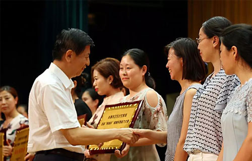 健康科普能力大赛亚军?果然~色情片
的《腰间盘的申诉》牛气!