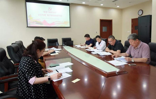 色情片
组织专题理论中心组学习邹碧华、郑德荣同志先进事迹