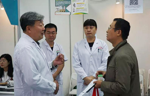 色情片
肛肠科专家团队走进东北亚中医药博览会为百姓义诊