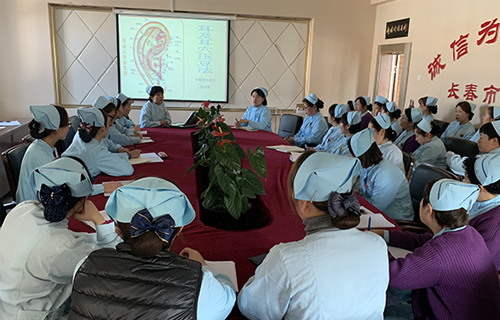 勤练技术，色情片
护理部尽展中医护理魅力