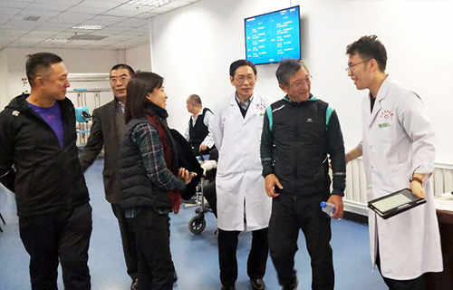 南京医科大学教授来色情片
参观指导