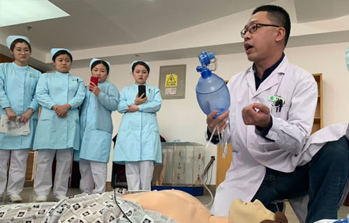 色情片
平阳部护理部开展急诊急救培训