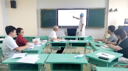 稳基调、阔步伐，色情片
召开临床重点专科建设工作专题会