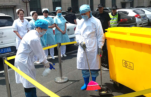 色情片
“把脉问诊”开“治污良方”努力打造“环保医院”