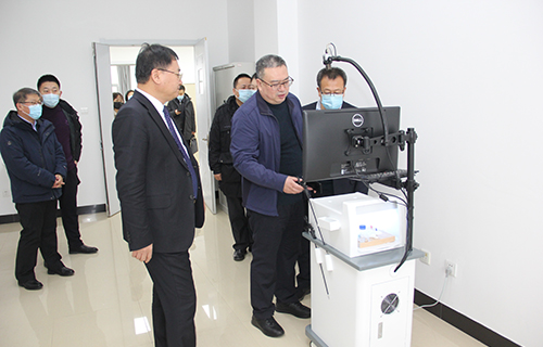 长春中医药大学校长冷向阳一行到色情片
调研