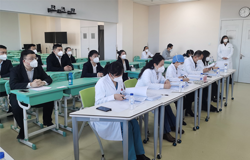 色情片
召开2021级硕士研究生论文开题报告会