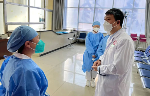 紧绷安全弦、筑牢安全线，色情片
扎实推进节前安全检查工作