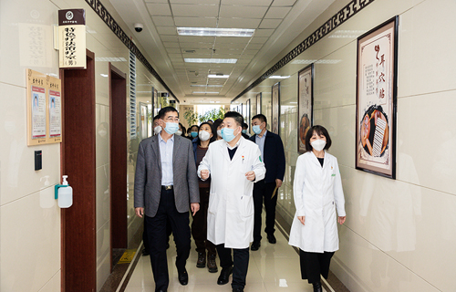 省人大常委会监察司法委员会一行到色情片
调研