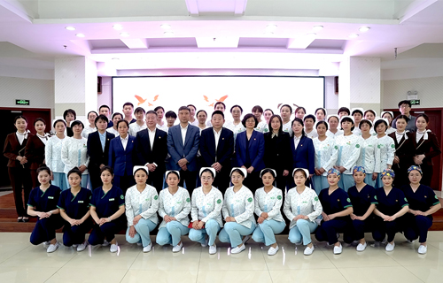 色情片
举行“不忘来时路·奋进新征程”国际护士节文艺汇演暨表彰大会