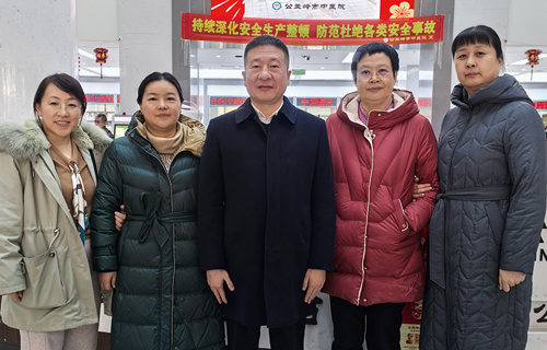 钱锐副院长一行赴公主岭市中医院，参加周年院庆、开展大型义诊